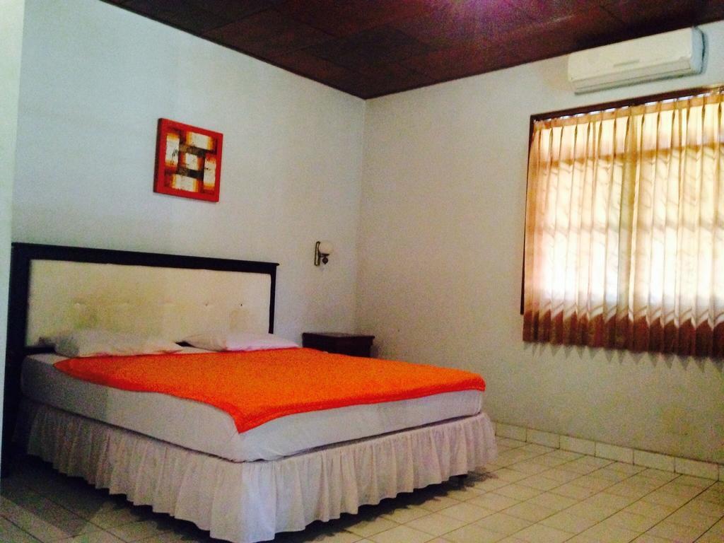 Mekar Jaya Bungalows Kuta Lombok Pokoj fotografie